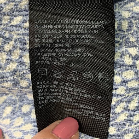 H&M NWT Floral Print Light Blue/White V-Neck Long Sleeve Pullover Size 12 - Picture 10 of 12